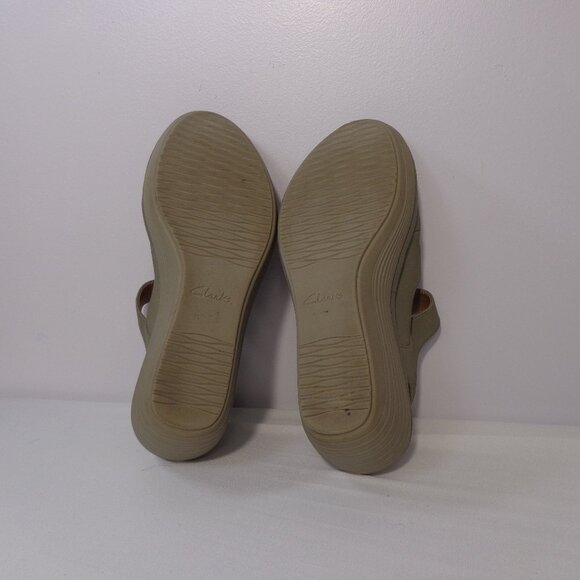 Clarks Reedly Juno Sandals Nubuck Wedge Sage Green Adjustable Straps Women's 6M - Picture 10 of 10